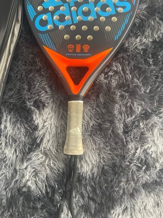 Pala de pádel Adidas