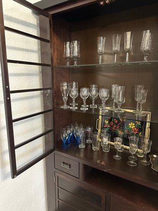Vitrina Cristalera Grande Madera Oscura wengue