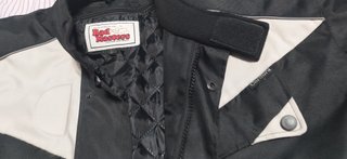 Chaqueta Moto Negra y Blanca