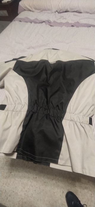 Chaqueta Moto Negra y Blanca