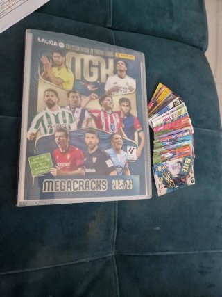 Álbum LaLiga Megacracks 2025/26 Cromos. Anuncio 6.