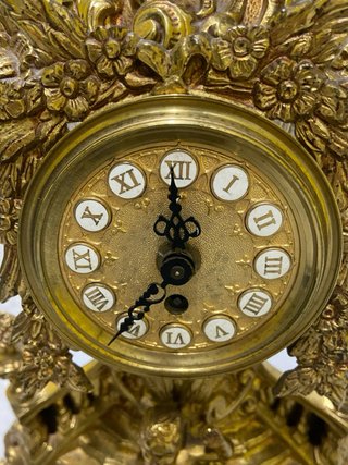 Reloj de Bronce Estilo Barroco