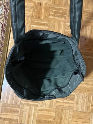 Bolso acolchado verde militar Primark