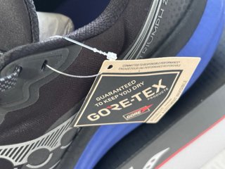 Zapatillas Saucony Triumph 23 Gore-Tex Negras/Azul