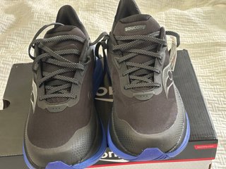 Zapatillas Saucony Triumph 23 Gore-Tex Negras/Azul
