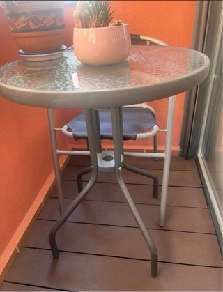Mesa y 2 sillas terraza pequeña
