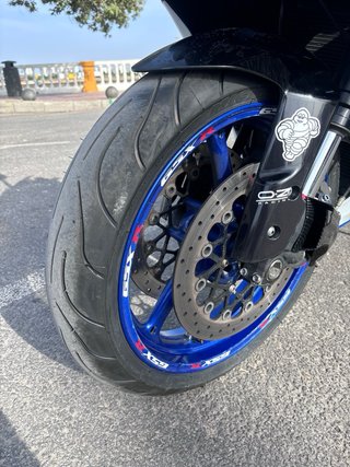 Suzuki GSXR 750 K8 Azul/Blanco