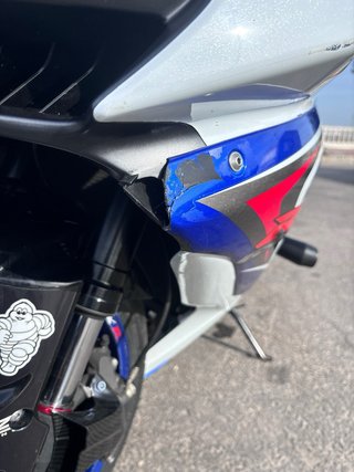 Suzuki GSXR 750 K8 Azul/Blanco