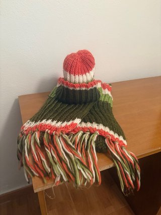 Conjunto tejido a mano gorro y bufanda