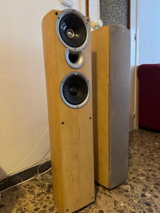 Altavoz Central KEF Cresta 20c Marrón y Kef Q4.