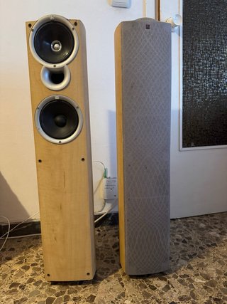 Altavoz Central KEF Cresta 20c Marrón y Kef Q4.