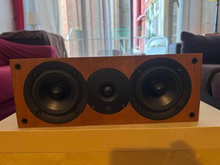 Altavoz Central KEF Cresta 20c Marrón y Kef Q4.