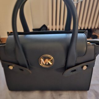 Michael kors tote bag with sling