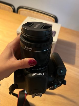 Canon EOS 750D + Objetivo 18-55 IS + Funda
