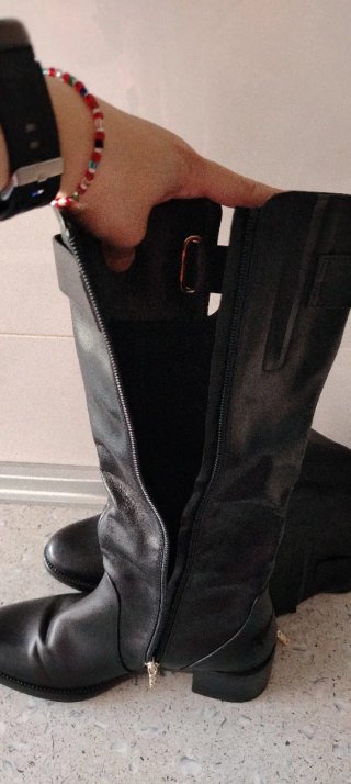 Botas de piel Chika10 negras