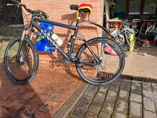 Bicicleta Canyon Nerver in alluminio con nuovi cambi