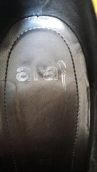 Zapatos de tacón Ara ante negro