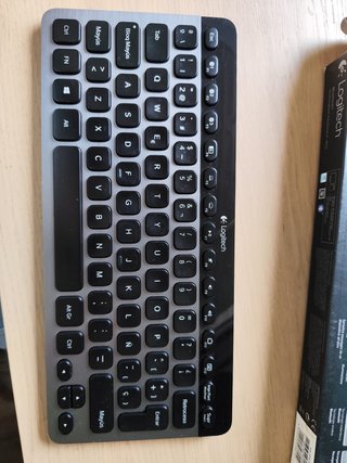 Teclado Logitech K810 Bluetooth Iluminado