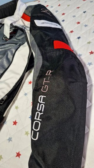 Chaqueta Spyke Corsa GT-R Negra/Blanca/roja