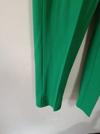 Pantaloni verdi leggeri comodi