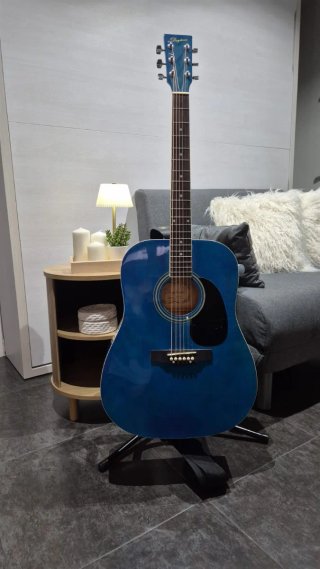Guitarra Acústica Azul. Casi Nueva