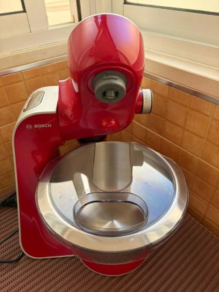 Robot de cocina Bosch MUM 5 con accesorios