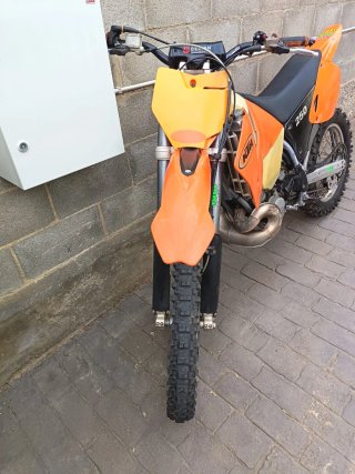 Moto KTM 250 Enduro/Motocross Naranja