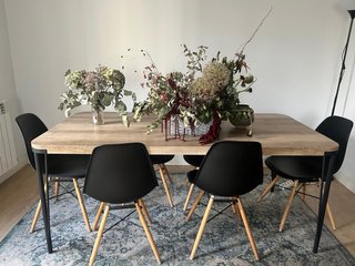 Mesa Comedor Roble + 6 Sillas Nórdicas