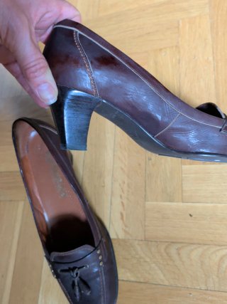 Zapatos Marrones y Rojos. Oferta 2 pares por 10€