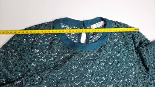 Camiseta mujer encaje verde botella Mango talla S