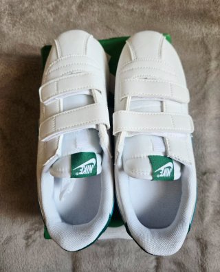 Nike Cortez Blancas y Verdes T. 37.5