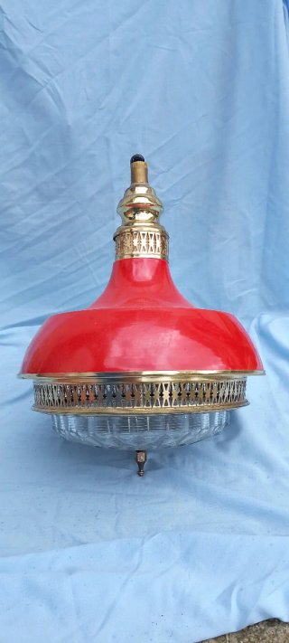Lampara roja de techo vintage