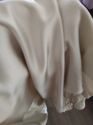 Vestido lencero beige y dorado