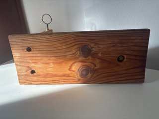 Jamonera de madera y metal
