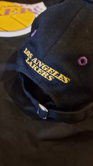 Conjunto NBA Lakers Chaqueta Bomber y Gorra