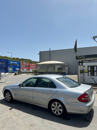 Mercedes-Benz Clase E220 2003 PEGATINA B