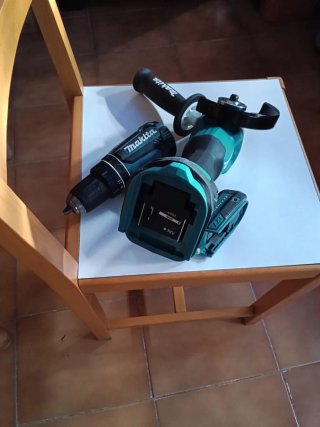 AMOLADORA MAKITA DGA504 Y TALADRO MAKITA DHP485