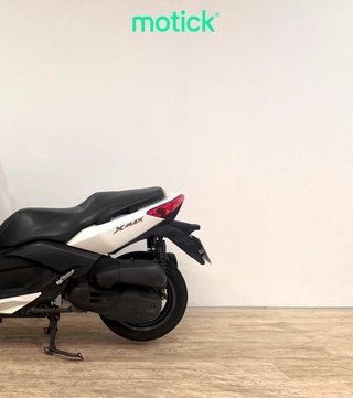 YAMAHA XMAX 125