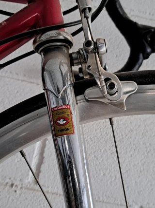 Bicicleta de carretera roja