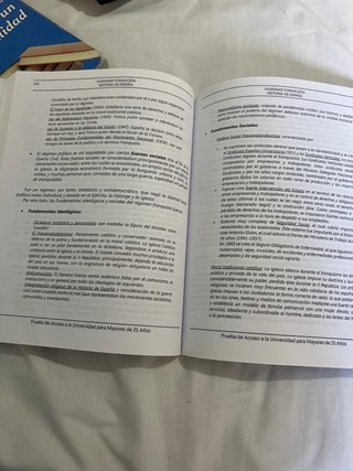 Libro Historia de España, pruebas universidad..