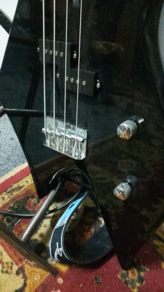 2 Bajos Eléctricos