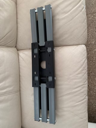 Soporte de pared para TV ideal para TV grande.