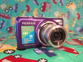 Cámara Digital Fujifilm Morada 14MP