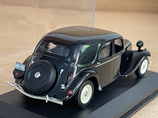 CITROËN TRACTION (1949) matrícula Castellón 1:43