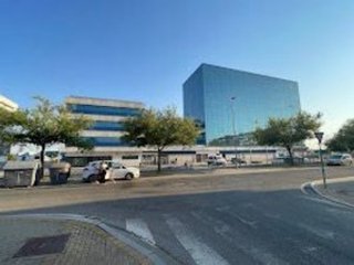 Oficina y plaza de garaje