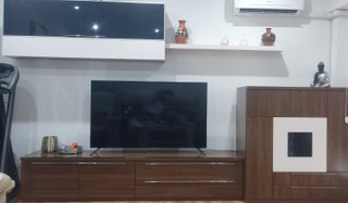 Mueble de comedor madera y cristal