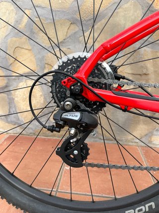Bicicletta Trek Rossa e Nera