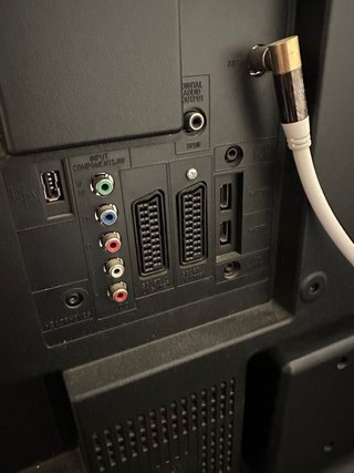 TV Sharp 32 LCD