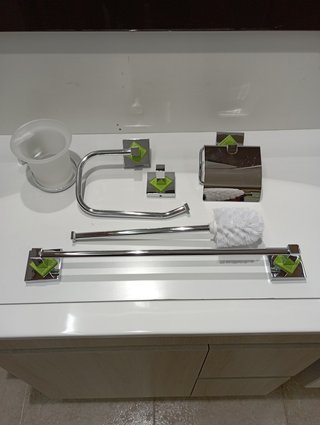 A020VE - Conjunto accesorios de baño