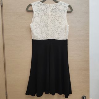 Anyplace abito bicolore bianco nero pizzo fiori S